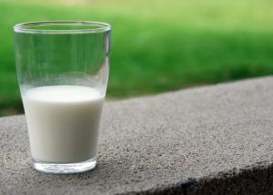 Dieta priva di lattosio: chi la deve seguire e cosa mangiare