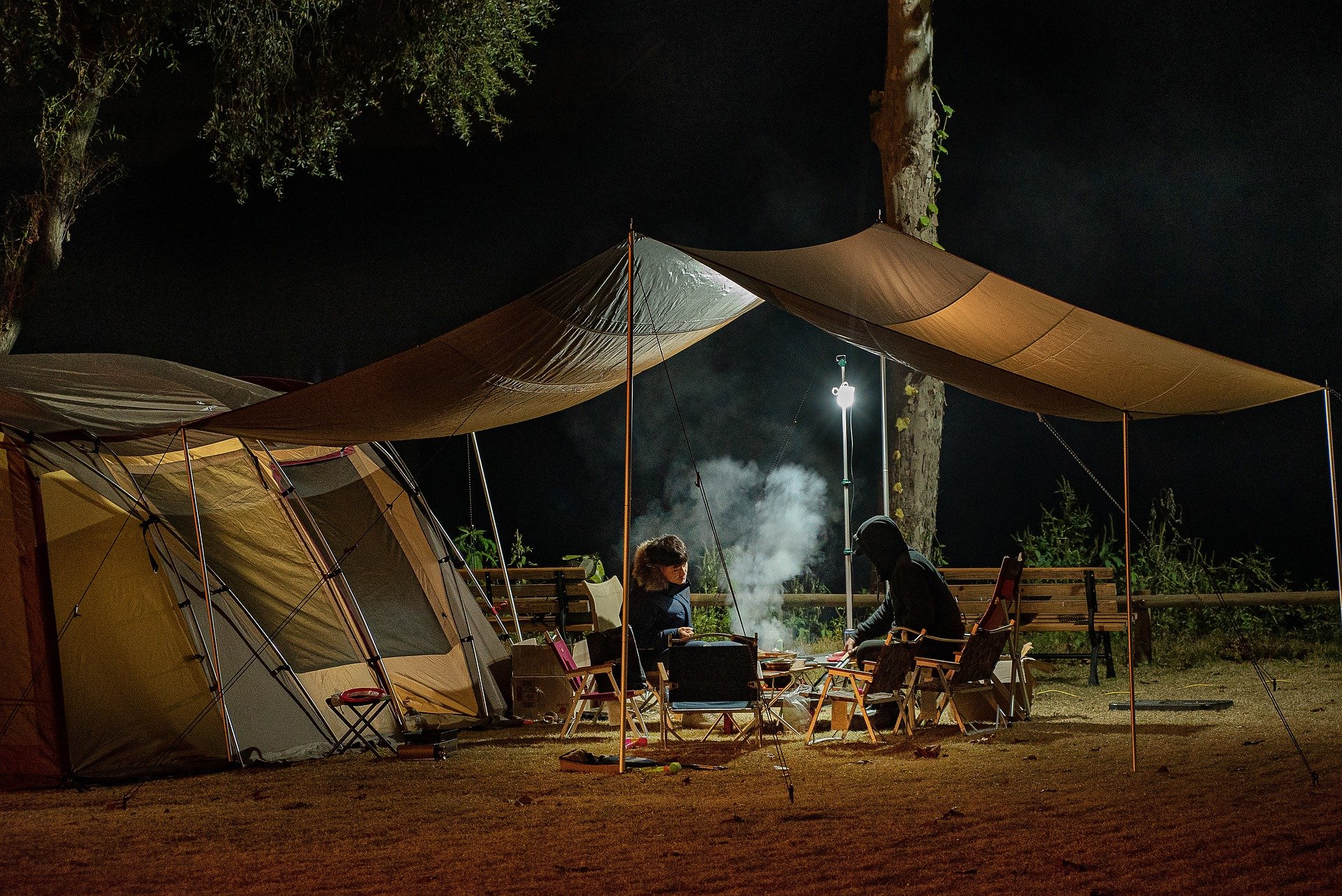 Dormire in tenda: ecco i consigli per il campeggio migliore!