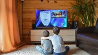 Serata in casa: offerte tv per grandi e piccoli