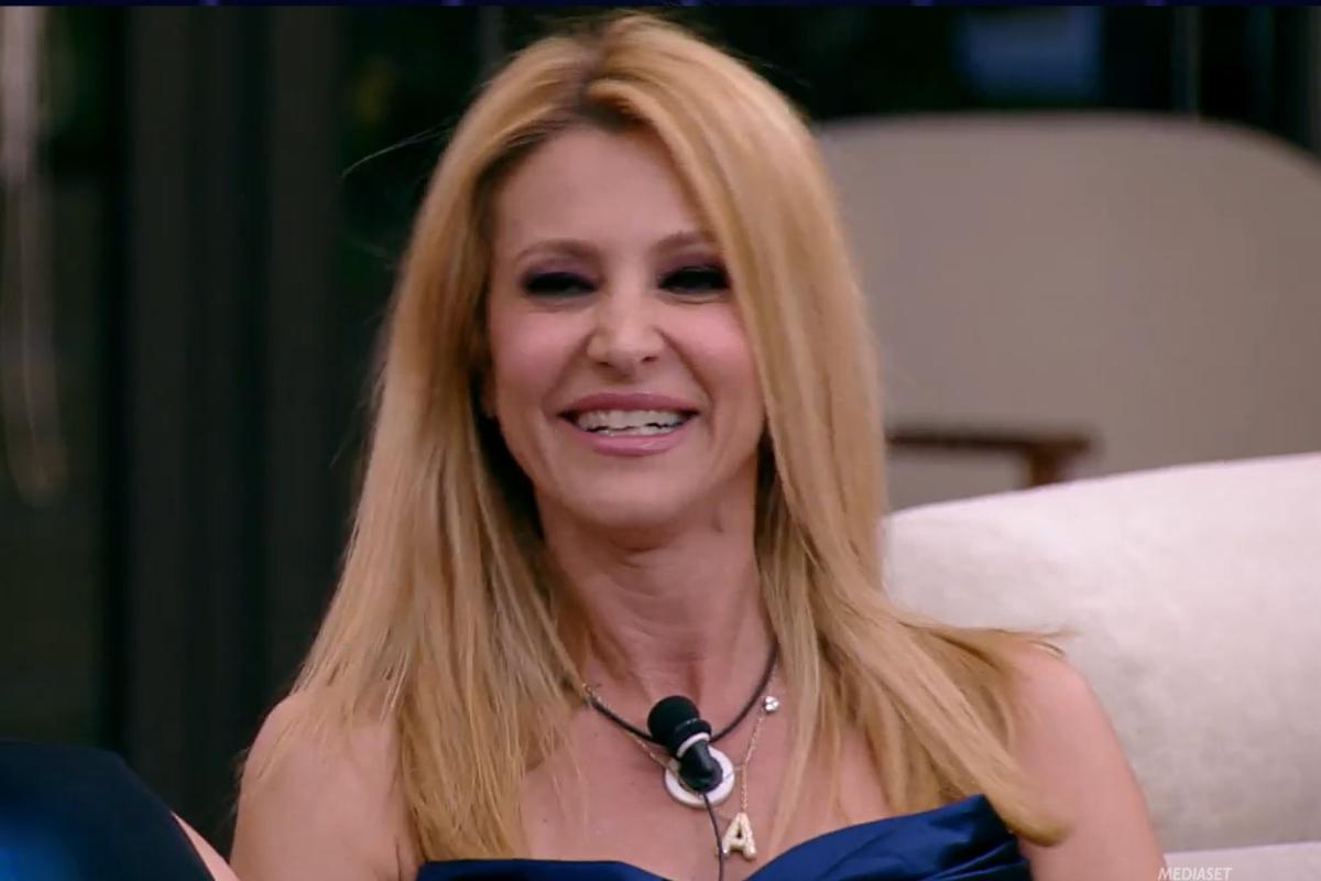 Adriana volpe chat gf vip